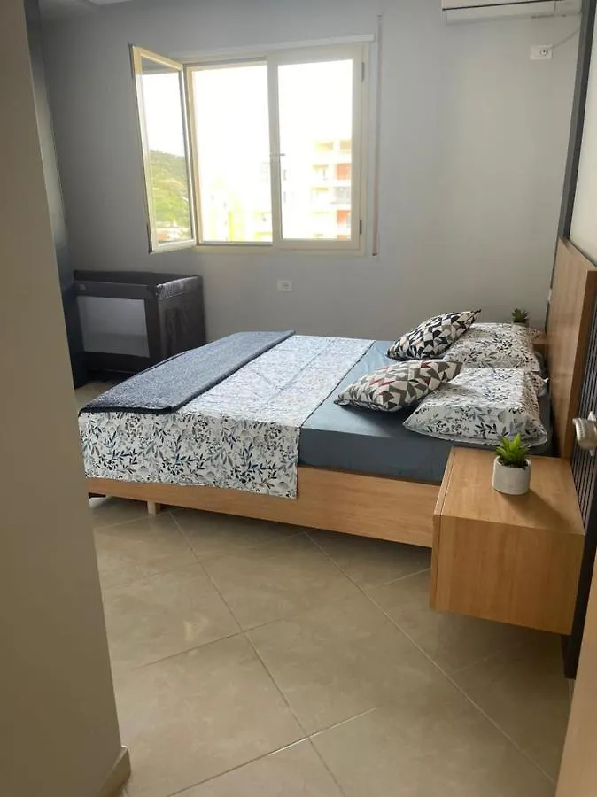 Vlorë Palm Beach - Perfect Location And Sea View. דירה